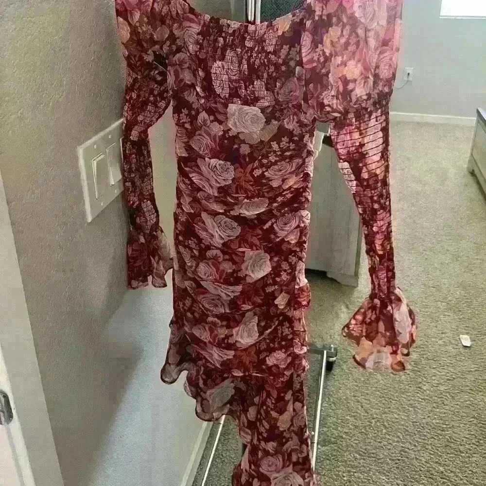 WAYF Ruffle Ruched Maroon red Floral Mini Dress Long Sleeve - Picture 4 of 6